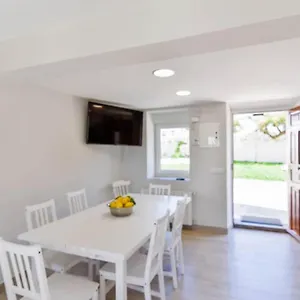 https://nuevo-casa-reformada-cmoda-y-con-vistas-al-mar.bilbaohotelsspain.com