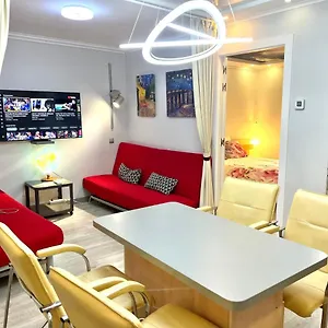 https://family-apartment-space.top-hotels-tarragona.com